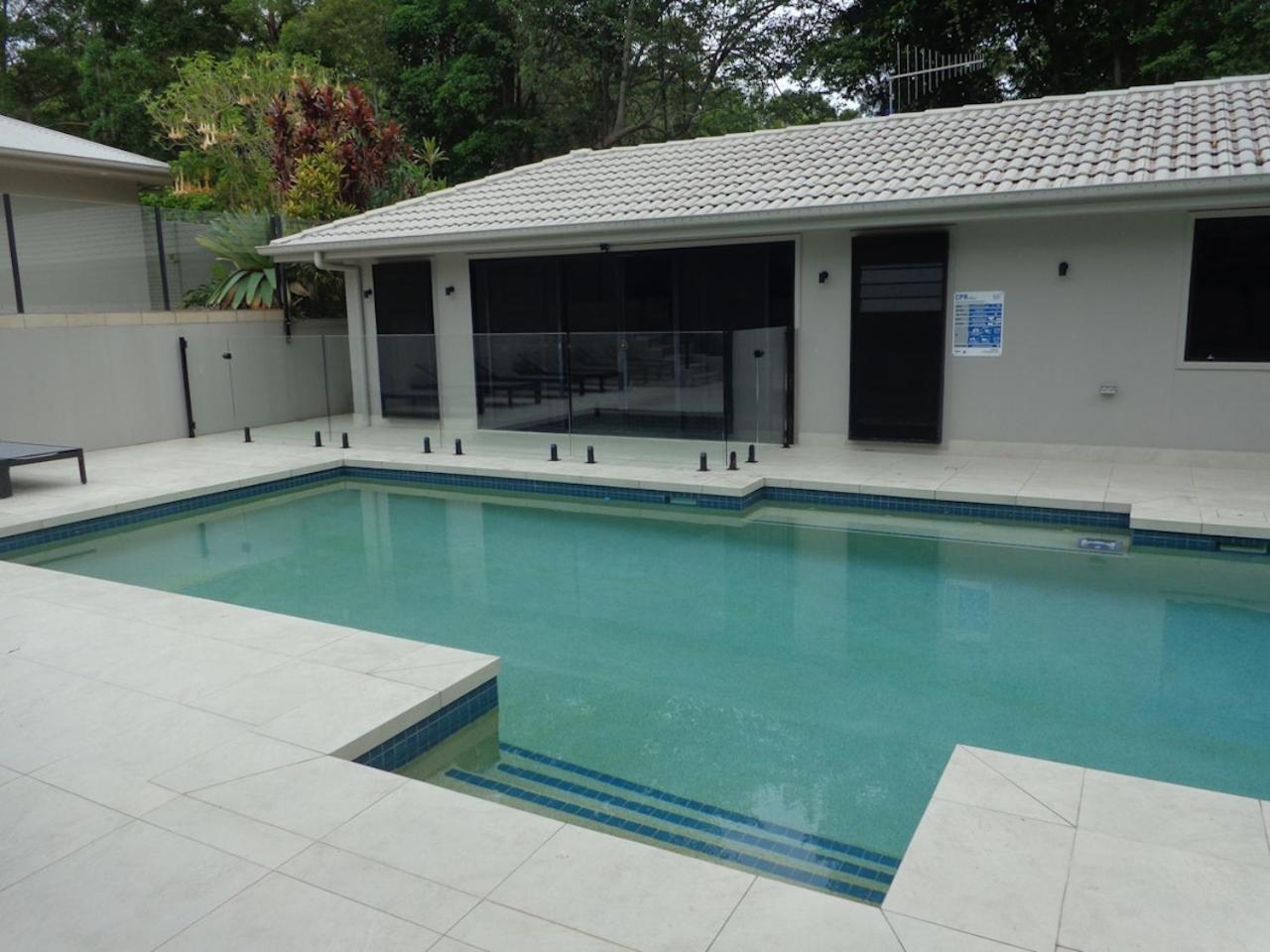 Noosa Buoys Hotel Tinbeerwah Exterior photo